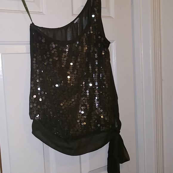 Top - Picture 2 of 4